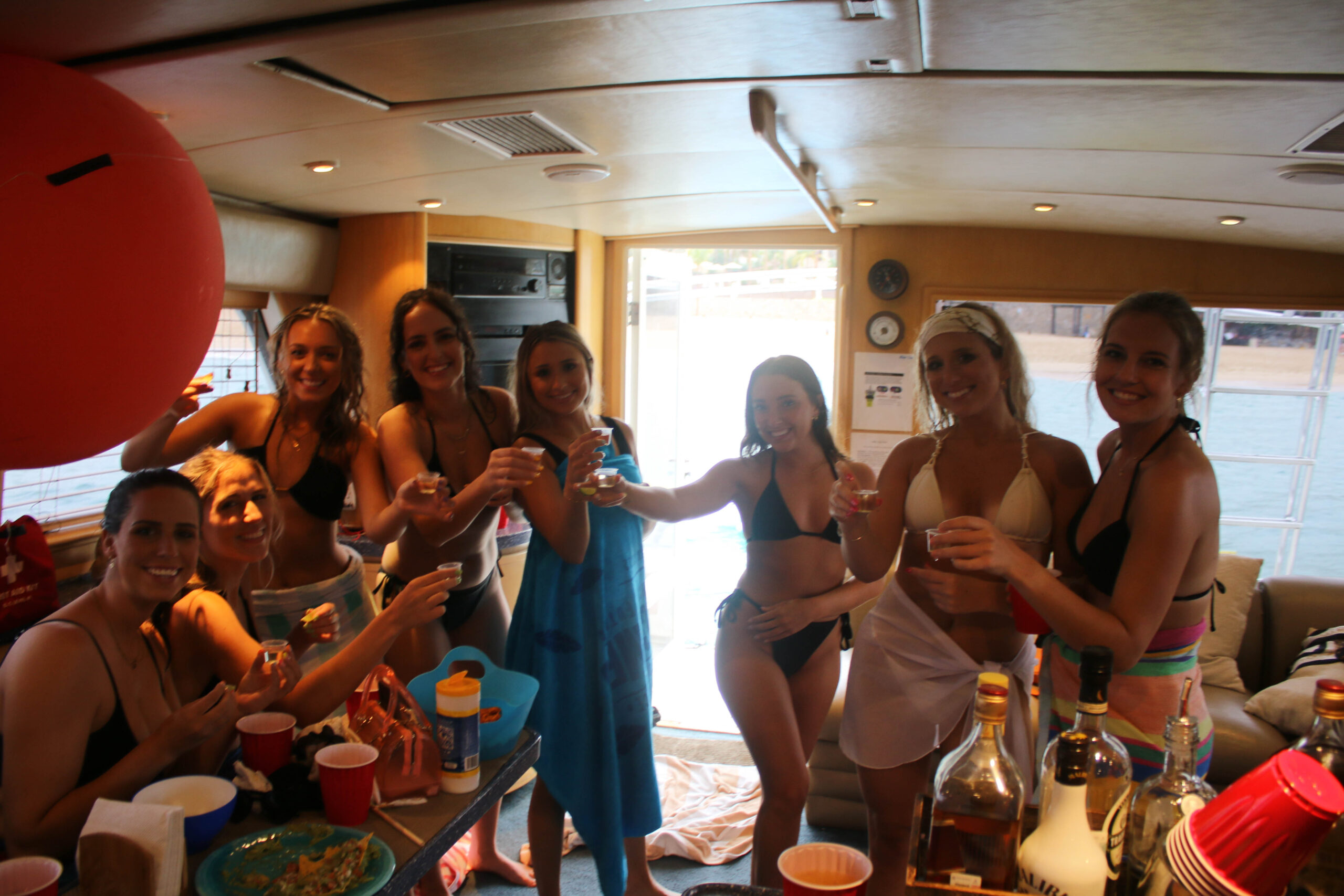 Do Cabo Bachelorette Yacht Charters Include Champagne