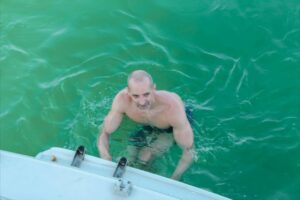 Do Cabo Yachts Include Snorkeling Stops