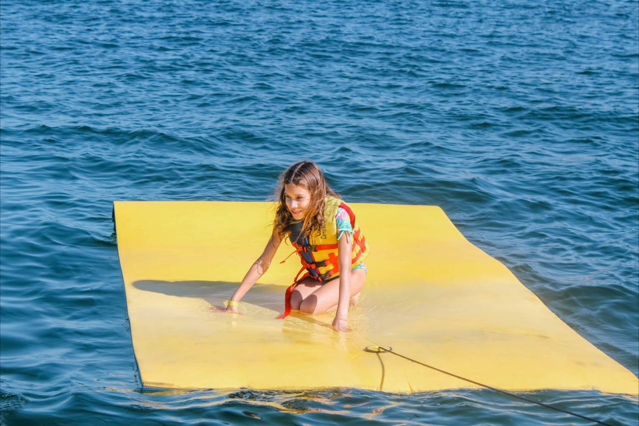 Are Life Jackets Provided on Cabo San Lucas Yacht Charters