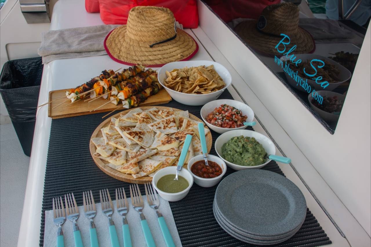 Can I Arrange a Private Chef for a Cabo Yacht Charter