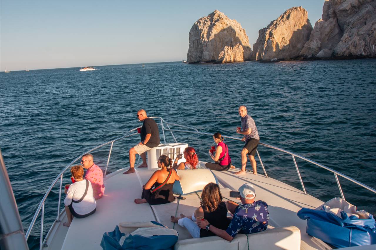 What Is the Best Cabo Yacht Charter for Groups
